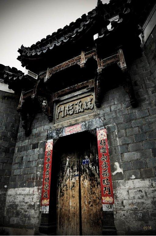 美丽皇后逃脱